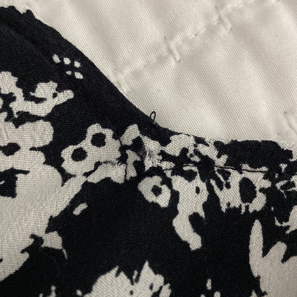 EXPRESS Open Back Romper - Picture 9 of 9